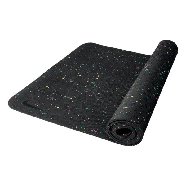 Mata do jogi Nike Move 4mm – czarny SuryaPrema